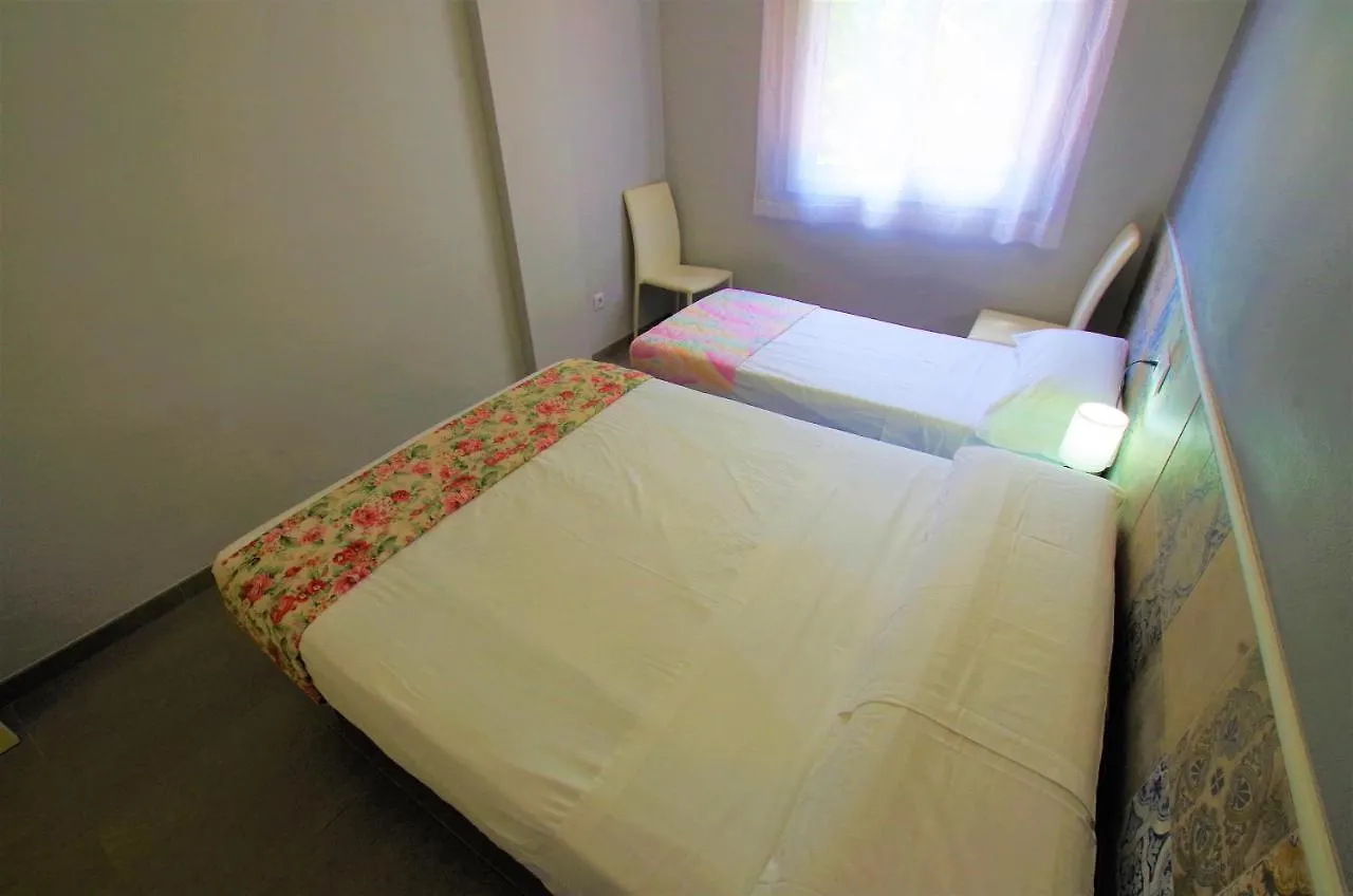 V&V LLORET- APARTAMENTO BLANC con piscina comunitaria, aire acondicionado, ideal familias Lloret de Mar 0*,