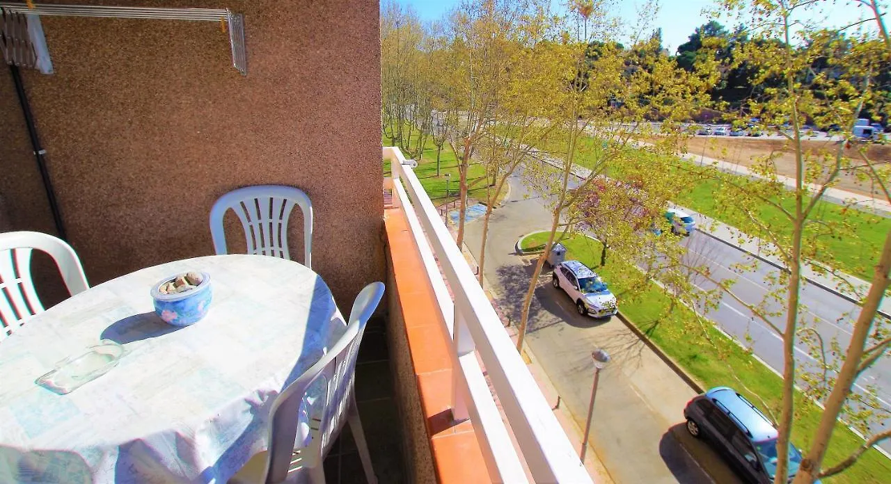 V&V LLORET- APARTAMENTO BLANC con piscina comunitaria, aire acondicionado, ideal familias Lloret de Mar