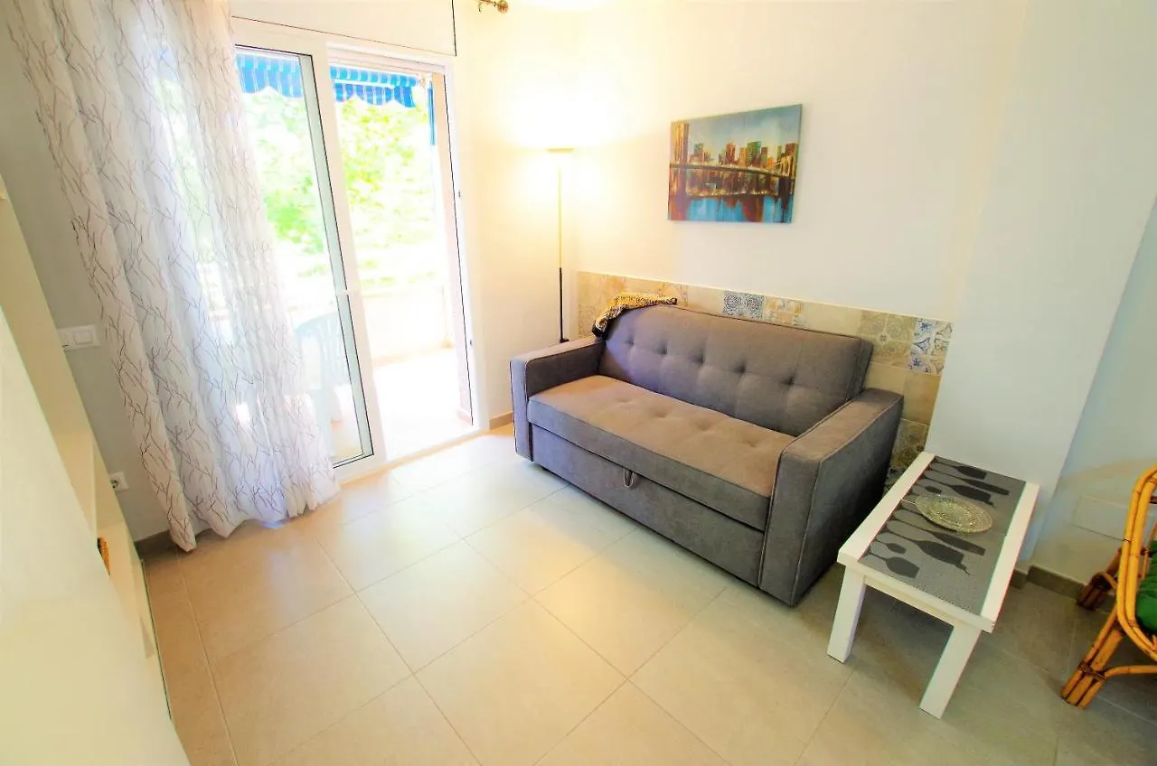 V&V LLORET- APARTAMENTO BLANC con piscina comunitaria, aire acondicionado, ideal familias Lloret de Mar